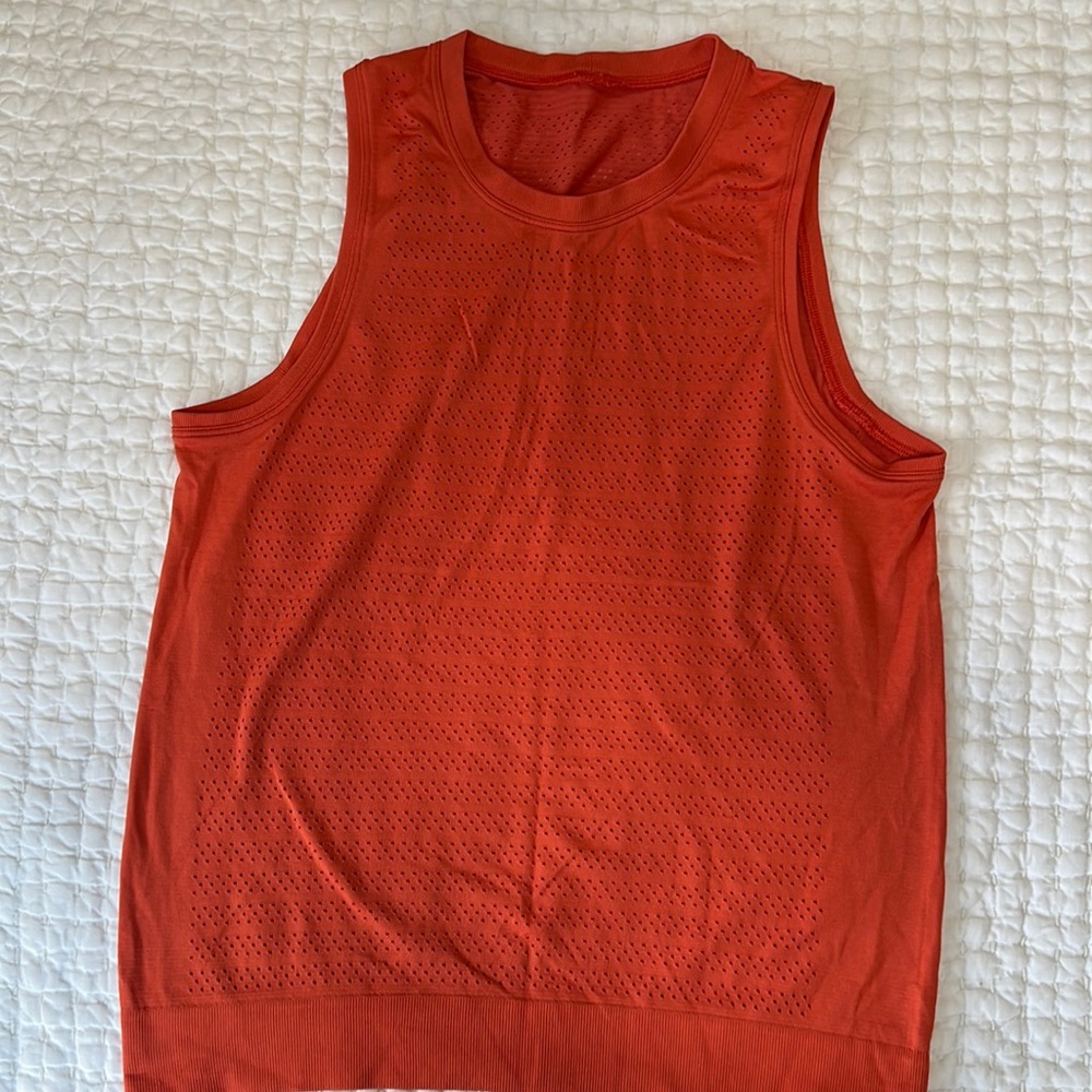 Lululemon Train To Be tank - size 6.